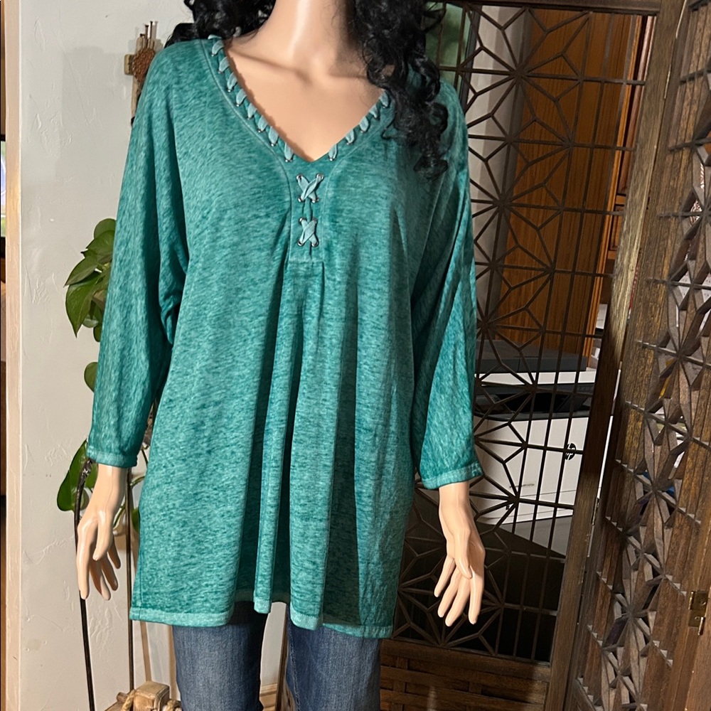 JOEI & I EMERALD GREEN TOP 1X